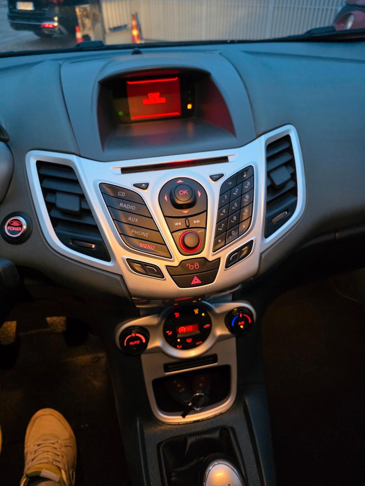 Ford Fiesta 1.2B unico proprietario garantita 12M