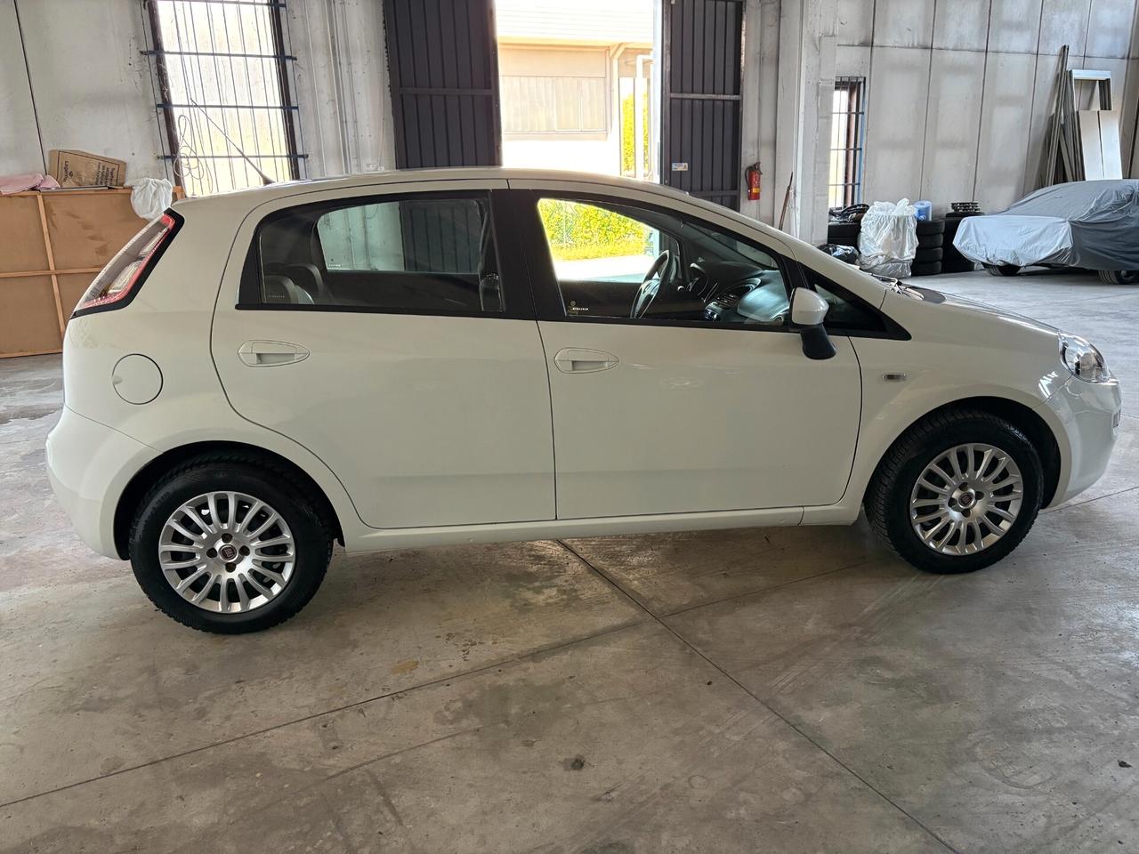 Fiat Punto 1.2 8V 5 porte 69Cv Gancio Traino