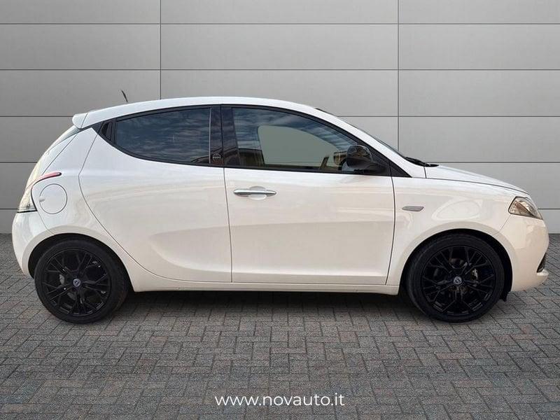 Lancia Ypsilon Ypsilon 1.0 firefly hybrid Gold s&s 70cv 5p.ti