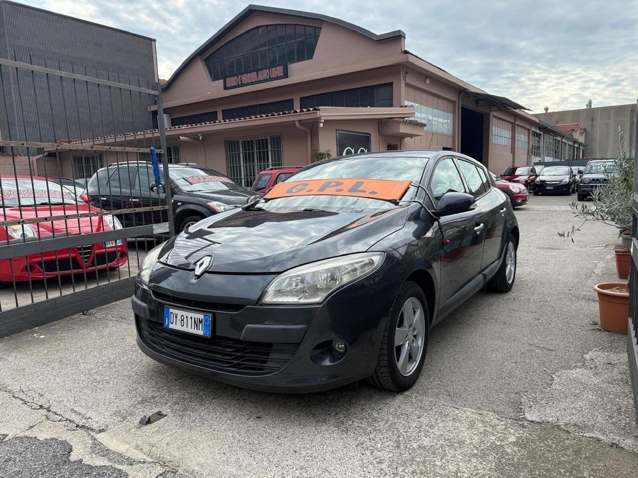 Renault Mégane 1.6 Dynamique GPL – 2010