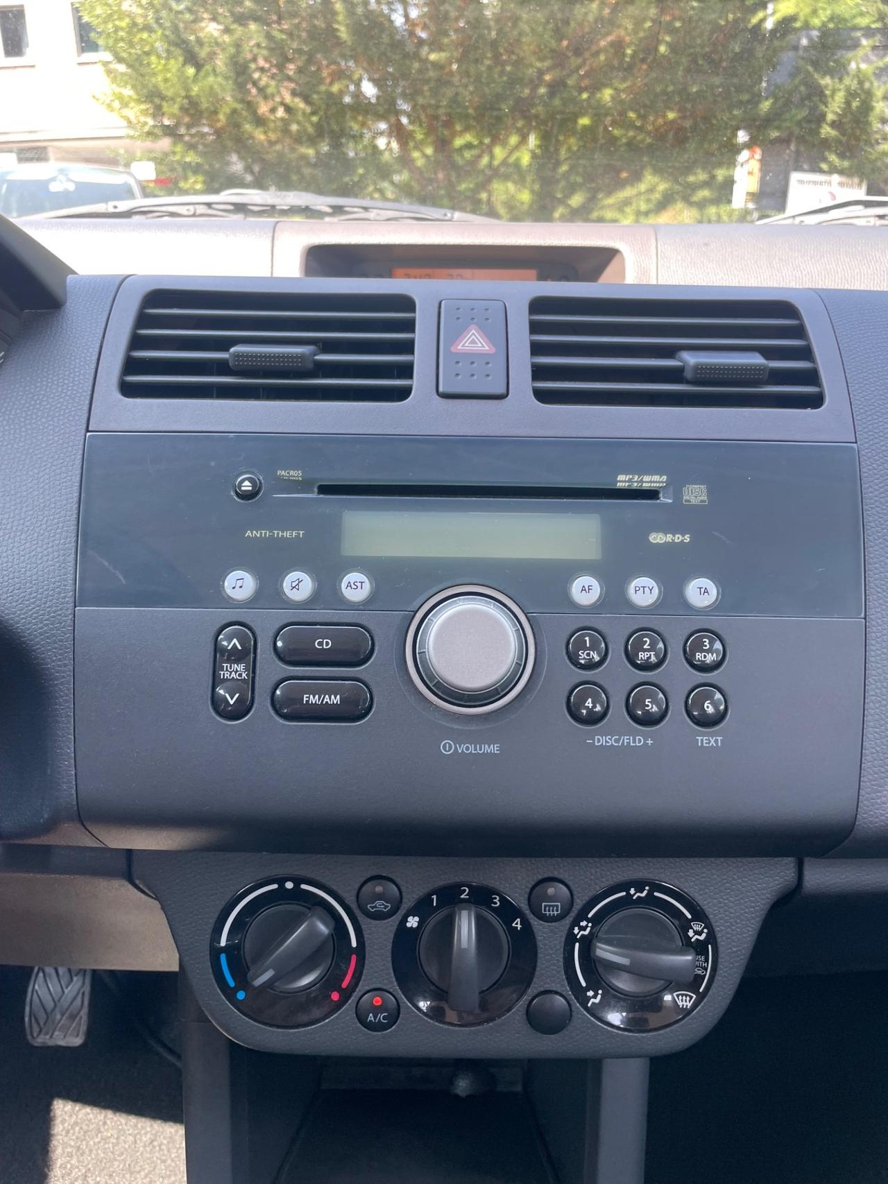 Suzuki Swift 1.3 4x4 5p. GL