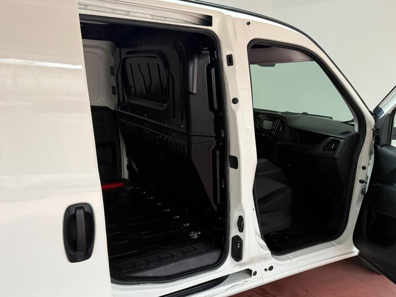 FIAT DOBLÒ CASSONE / PORTA LATERALE