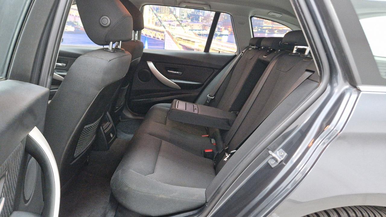 Bmw 318 318d Touring Business Advantage aut.