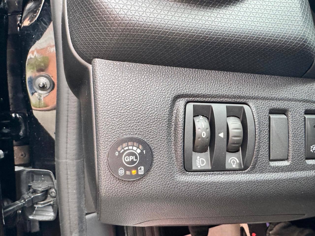 Renault Clio 0.9 tce energy Duel2 Gpl 90cv