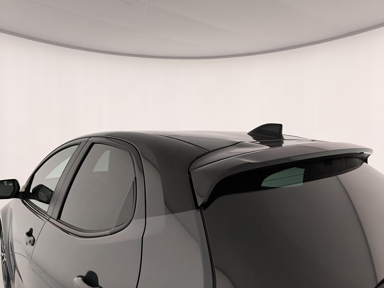 Toyota Yaris 1.5h 130 gr sport