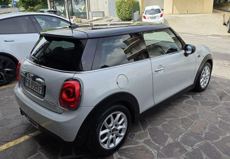 MINI Mini Cooper D LED NAVI HARMAN KARDON PDC