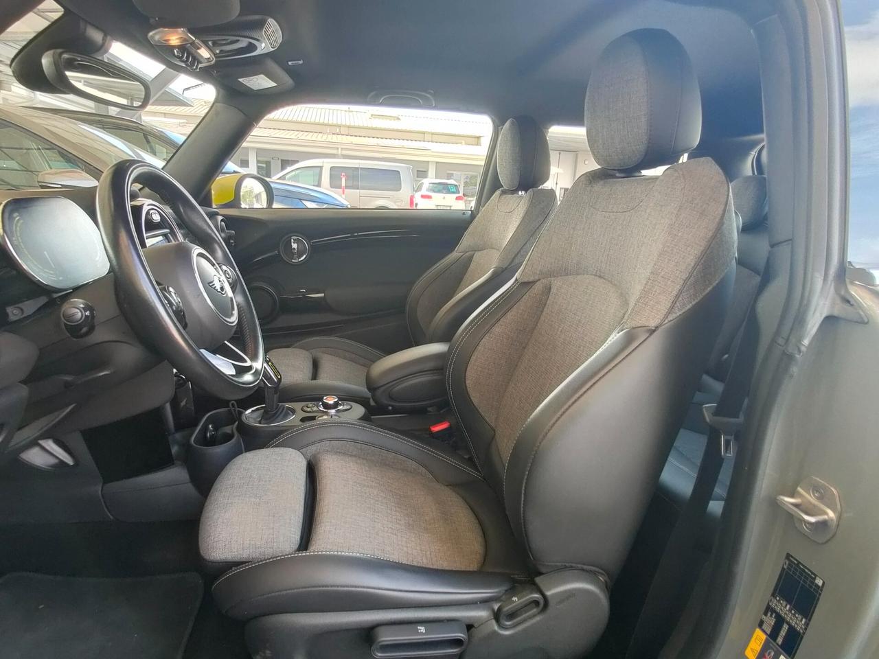 Mini Full Electric Cooper SE NEOPATENTATI