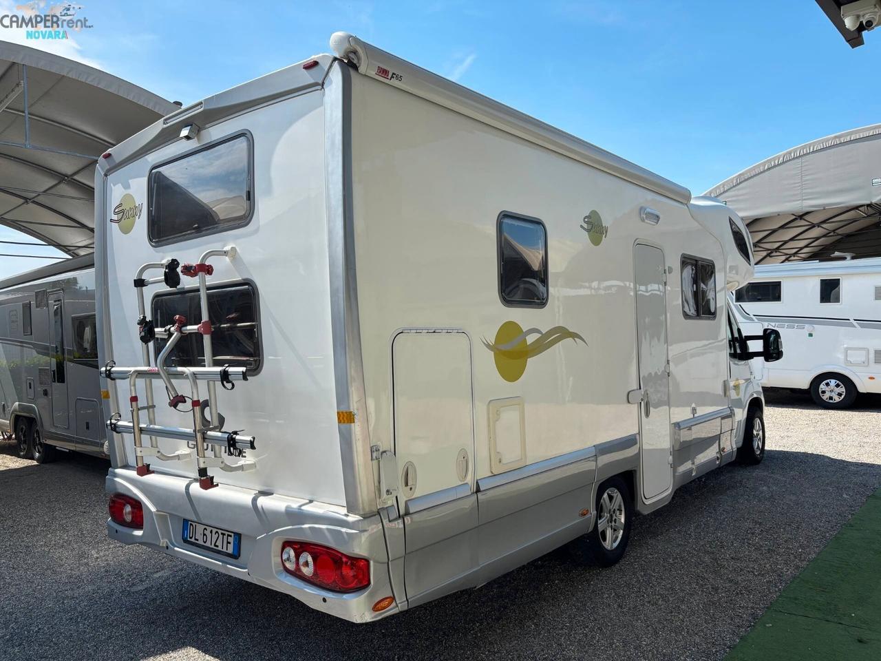 GIOTTILINE SUNNY S 210 - mansardato con doppia Dinette e letti a castello in coda