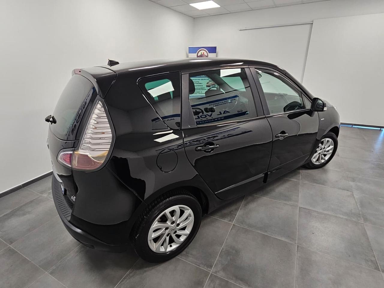 Renault Scenic Scénic XMod dCi 110 CV EDC Bose