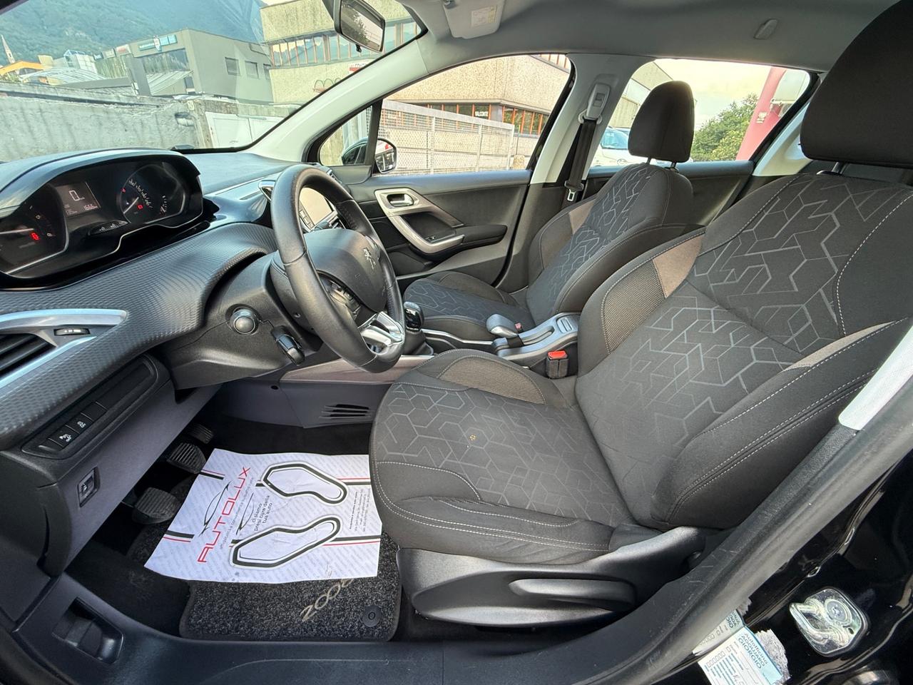 Peugeot 2008 BlueHDi 75CV NEOPATENTATI