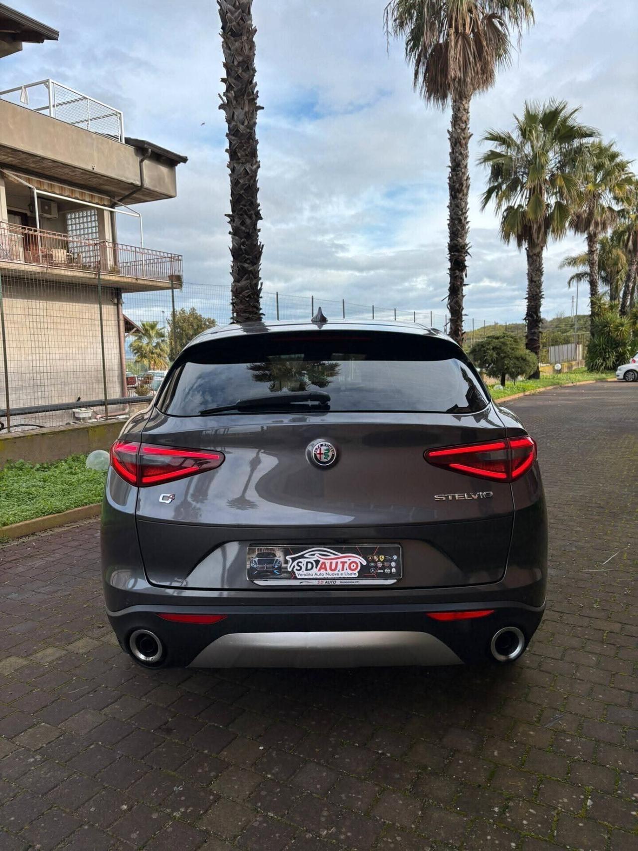 Alfa Romeo Stelvio 2.2 Turbodiesel 210 CV AT8 Q4 Executive/*-