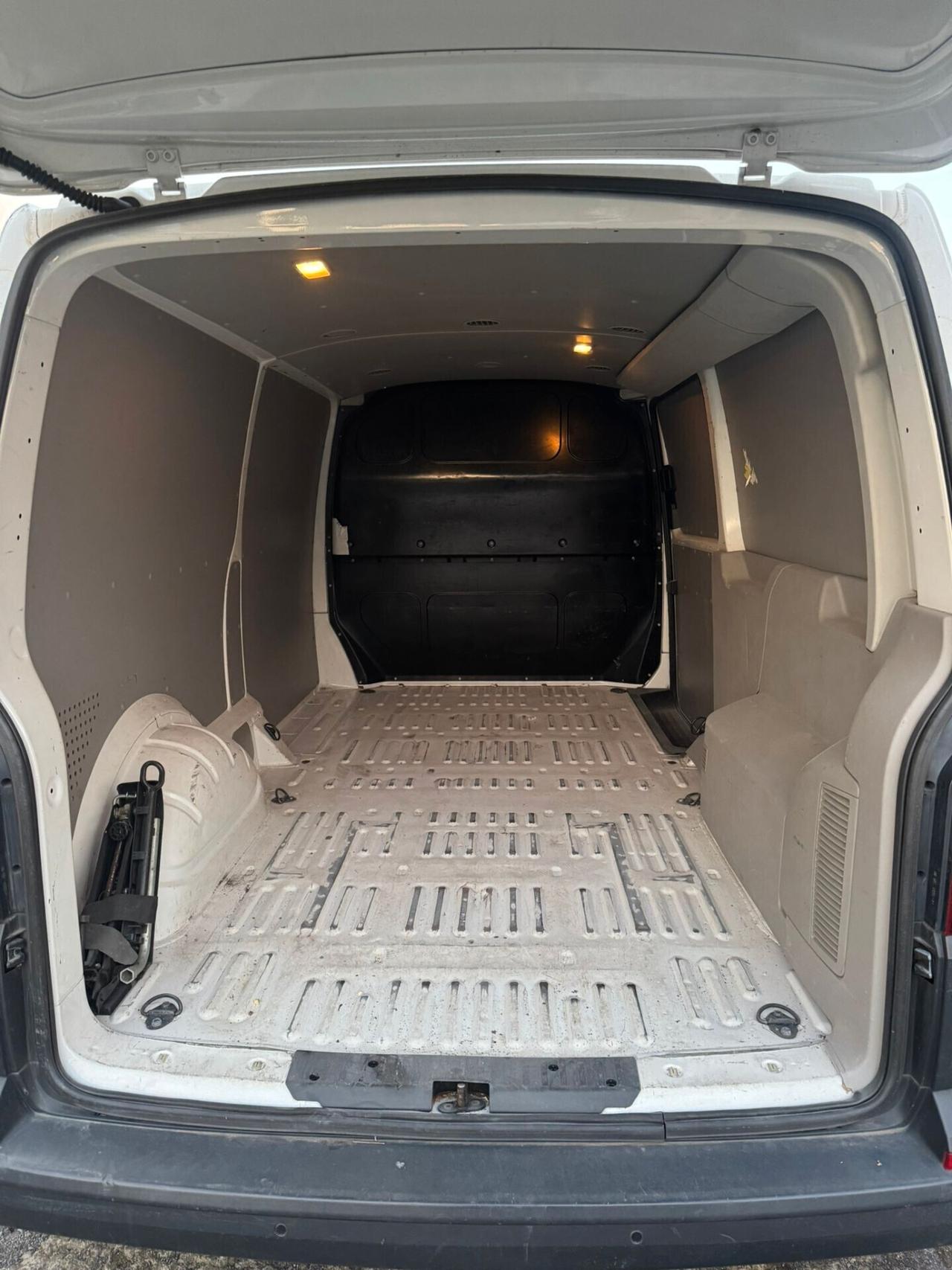 Volkswagen Transporter 2.0 TDI 102CV PC Furgone Eu6