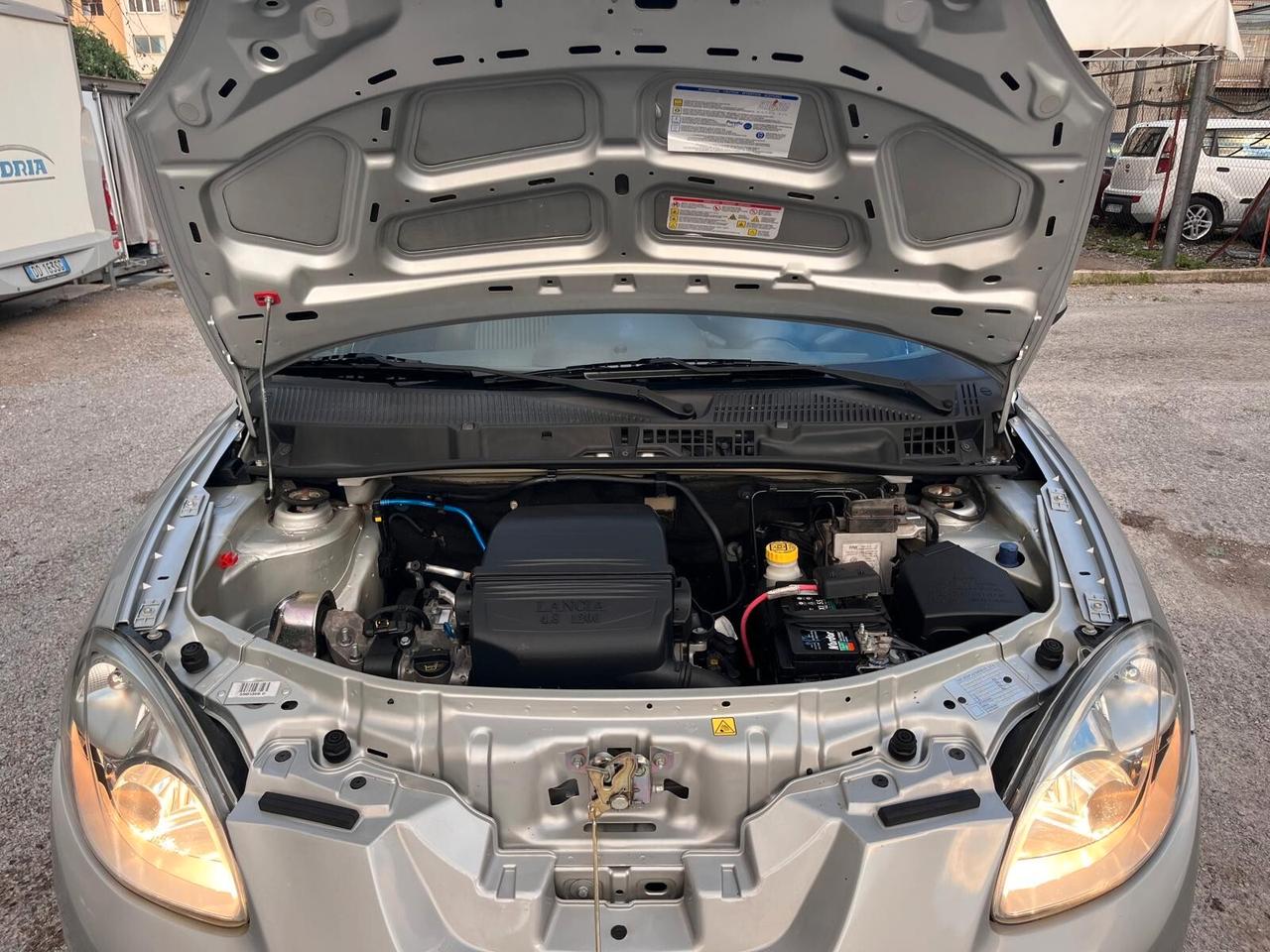 Lancia Ypsilon 1.2 Argento 80.000KM NUOVISSIMA