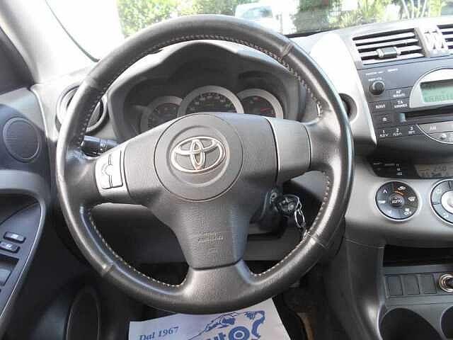 Toyota RAV4 2.2 D-4D 136 CV Sol