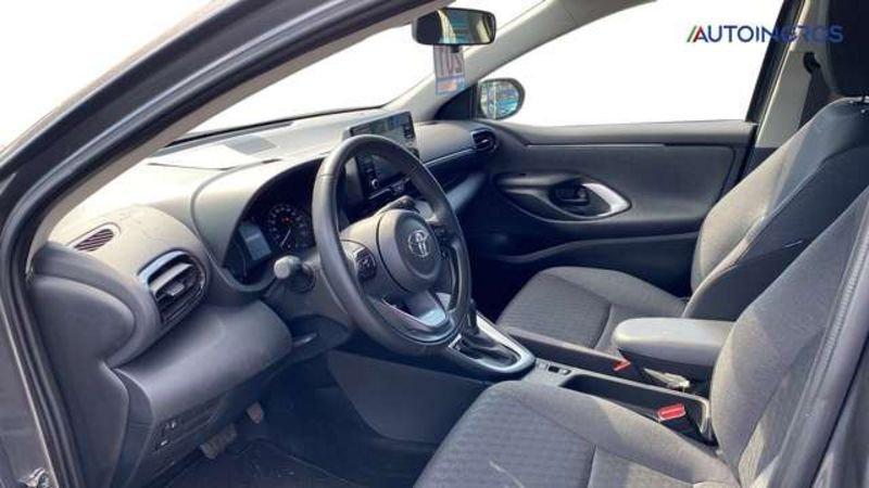 Toyota Yaris IV 2020 1.5h Business