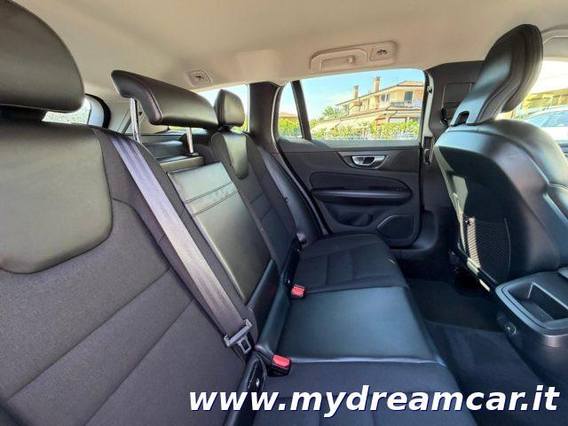 VOLVO V60 B4 (d) 197CV Geartronic Momentum Business Pro