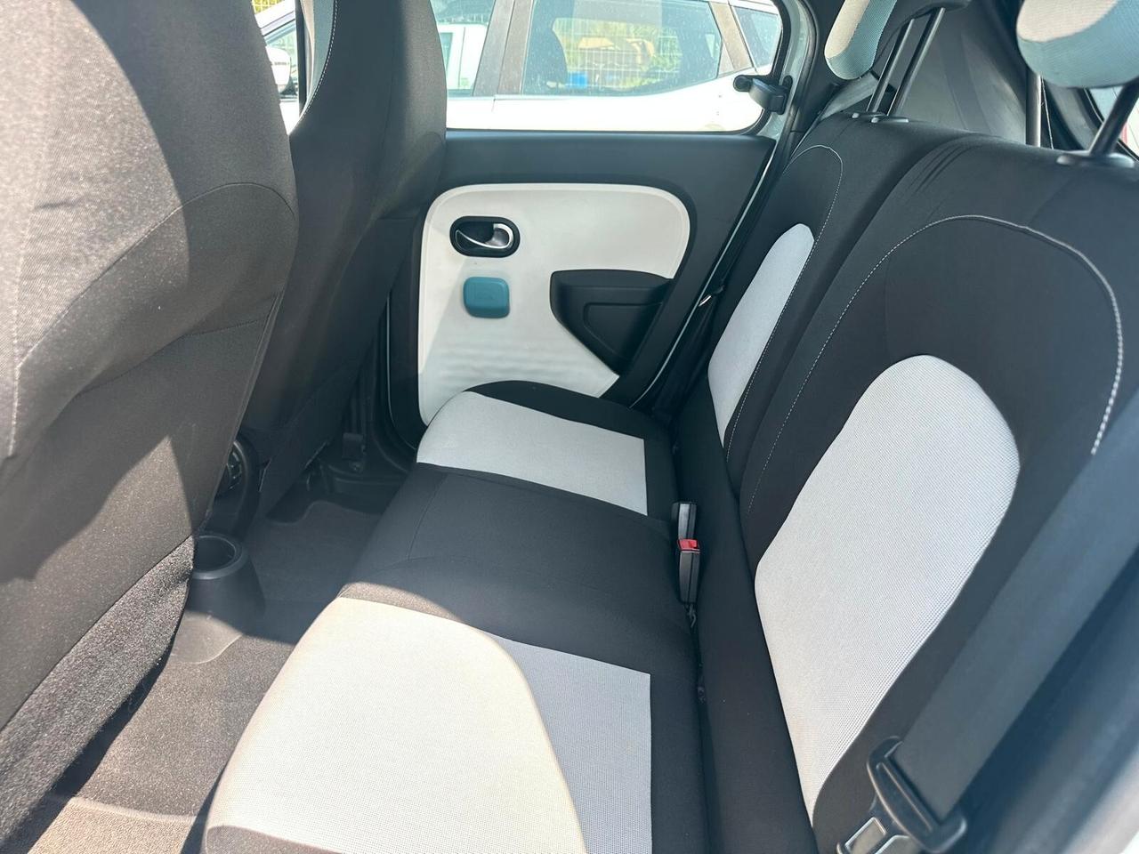 Renault Twingo 1.0 SCe Live-09/2014