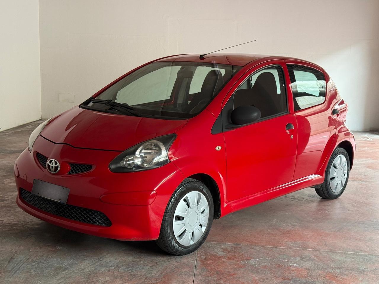 Toyota Aygo 1.0 12V VVT-i 5 porte Now
