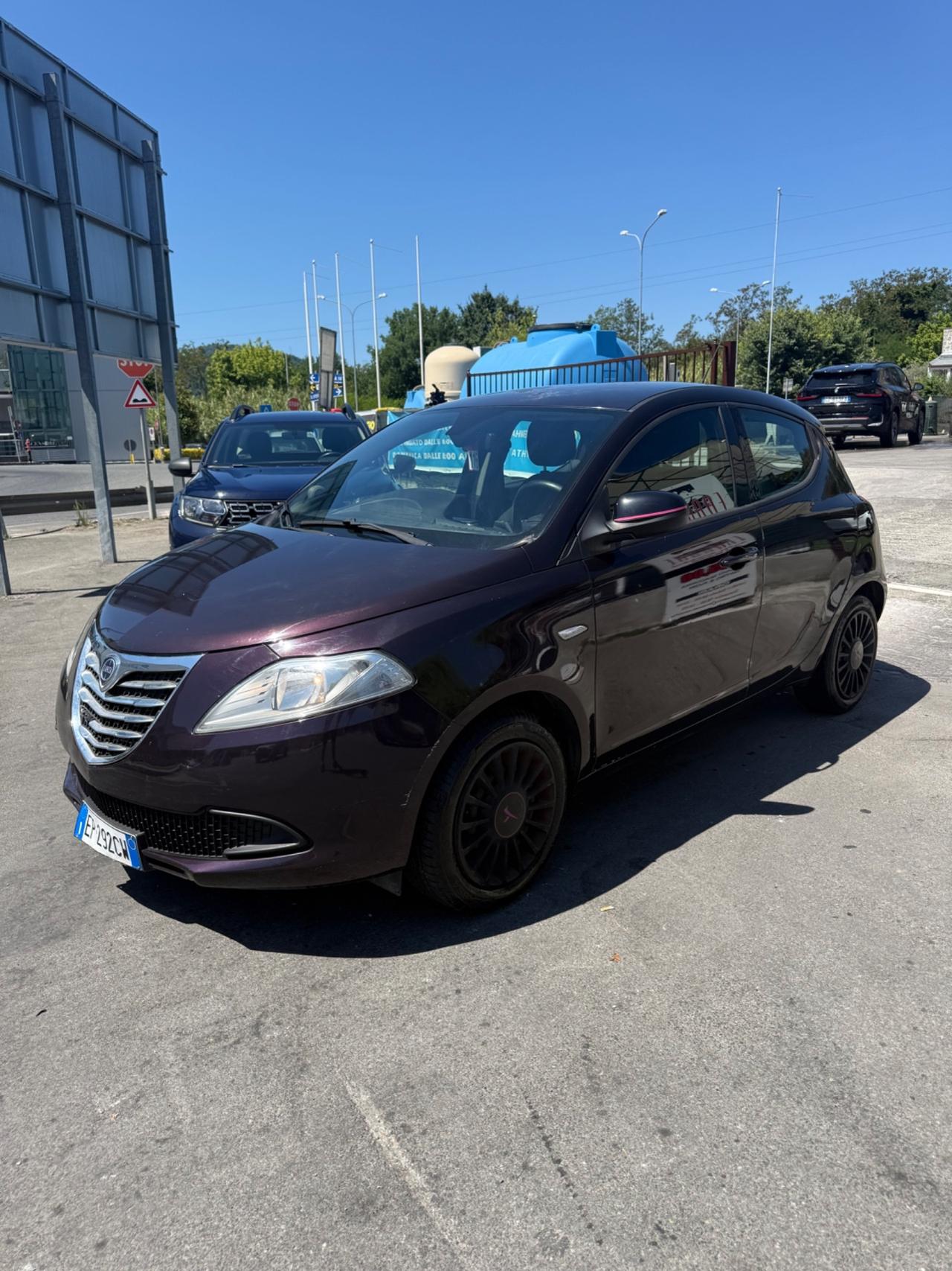 Lancia Ypsilon 1.2 69 CV 5 porte Platinum