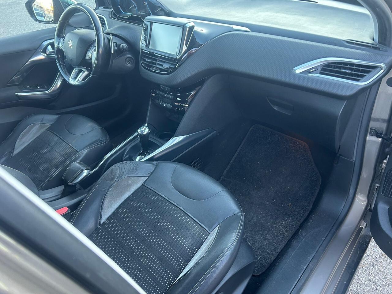 Peugeot 2008 1.6 e-HDi 92 CV