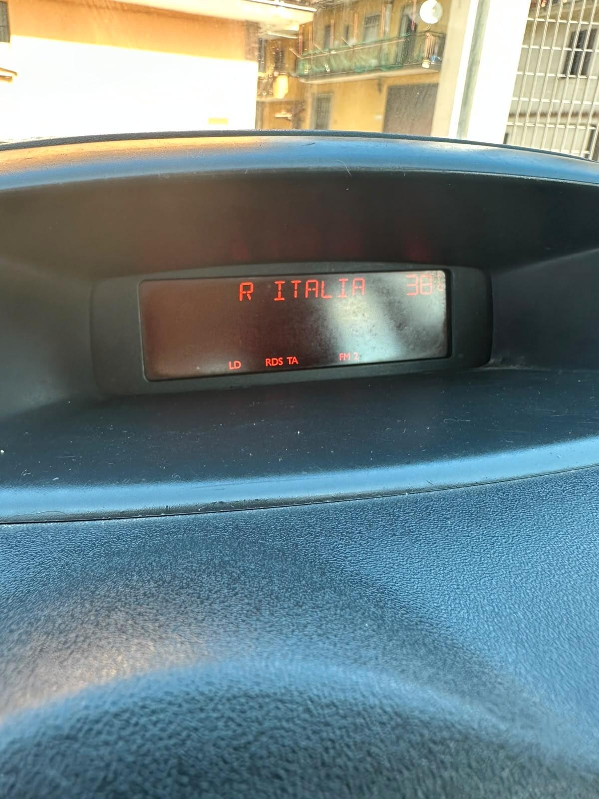 Citroen C3 1.4 Perfect Techno Bi Energy M
