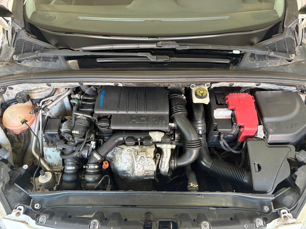 Peugeot 308 1.6 HDI 90 cavalli S. W.