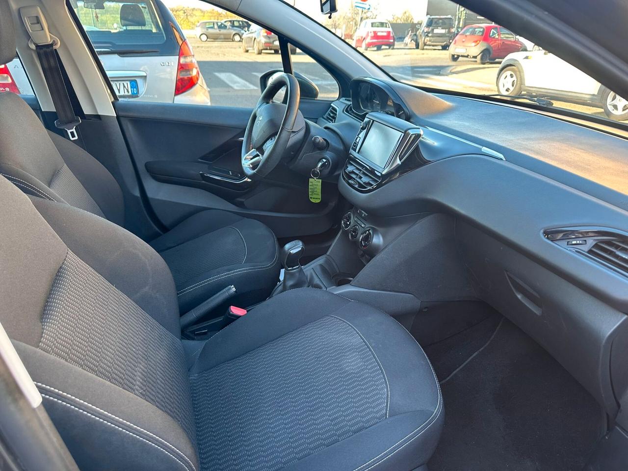 Peugeot 208 PureTech 82 5 porte Allure