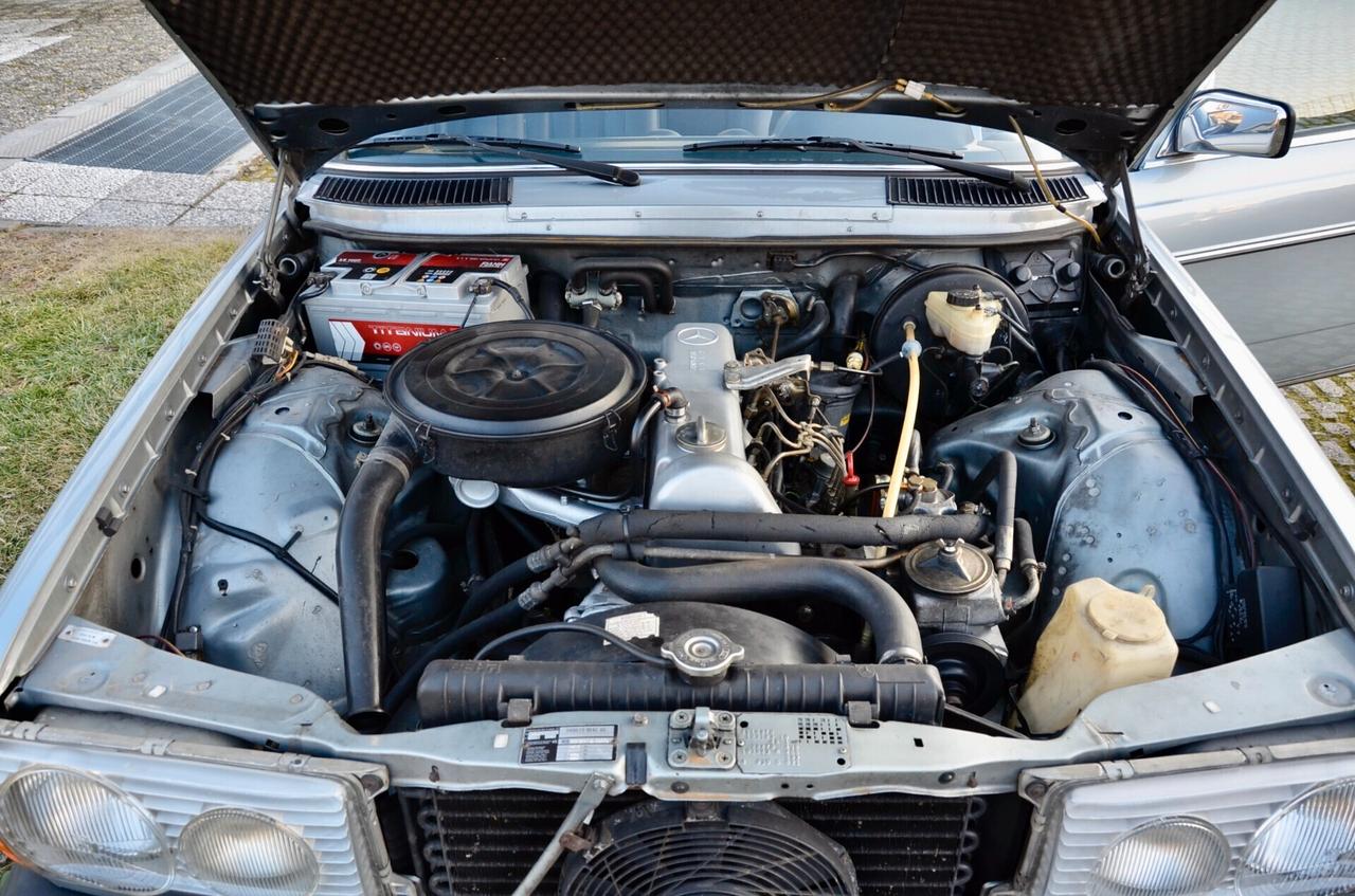 MERCEDES 240D RESTAURATA, 2 proprietari, da Collezione!