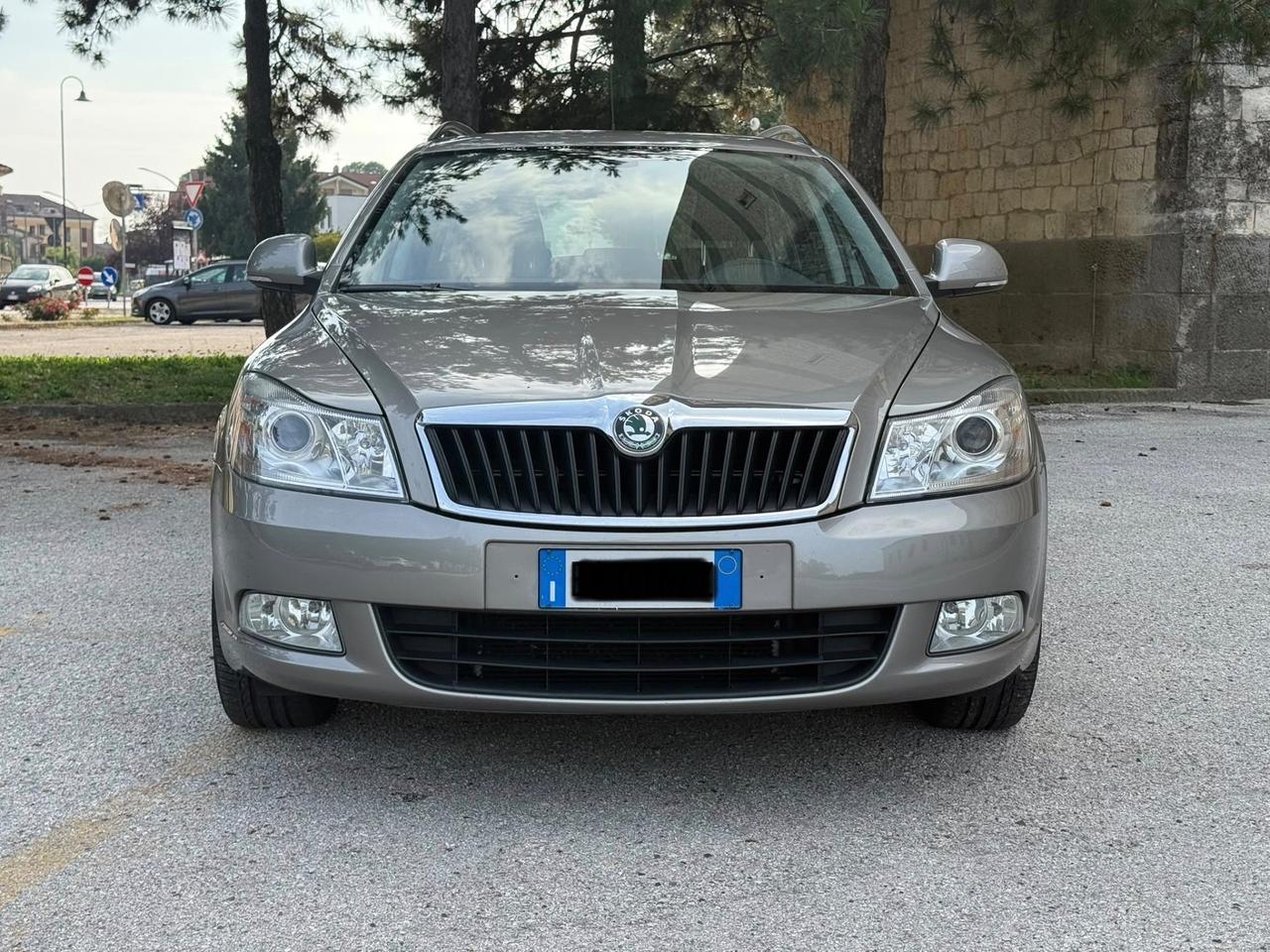 Skoda Octavia 1.6 TDI CR F.AP. DSG Wagon Elegance