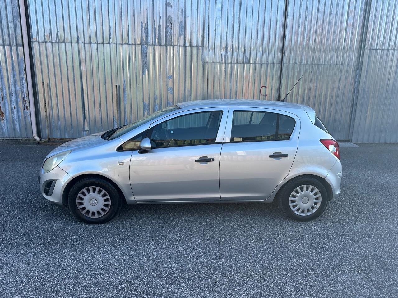 Opel Corsa 1.2 85CV 5 porte GPL-TECH One NEOPATENTATI