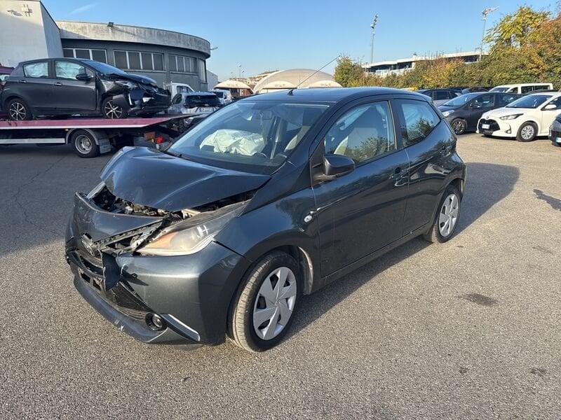 Toyota Aygo Aygo 1.0 VVT-i 69 CV 5 porte x-business MMT IVA ESPOSTA COMPRESA