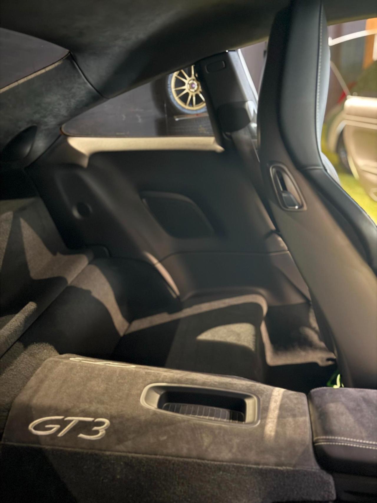 Porsche 911 Coupe 4.0 GT3 auto