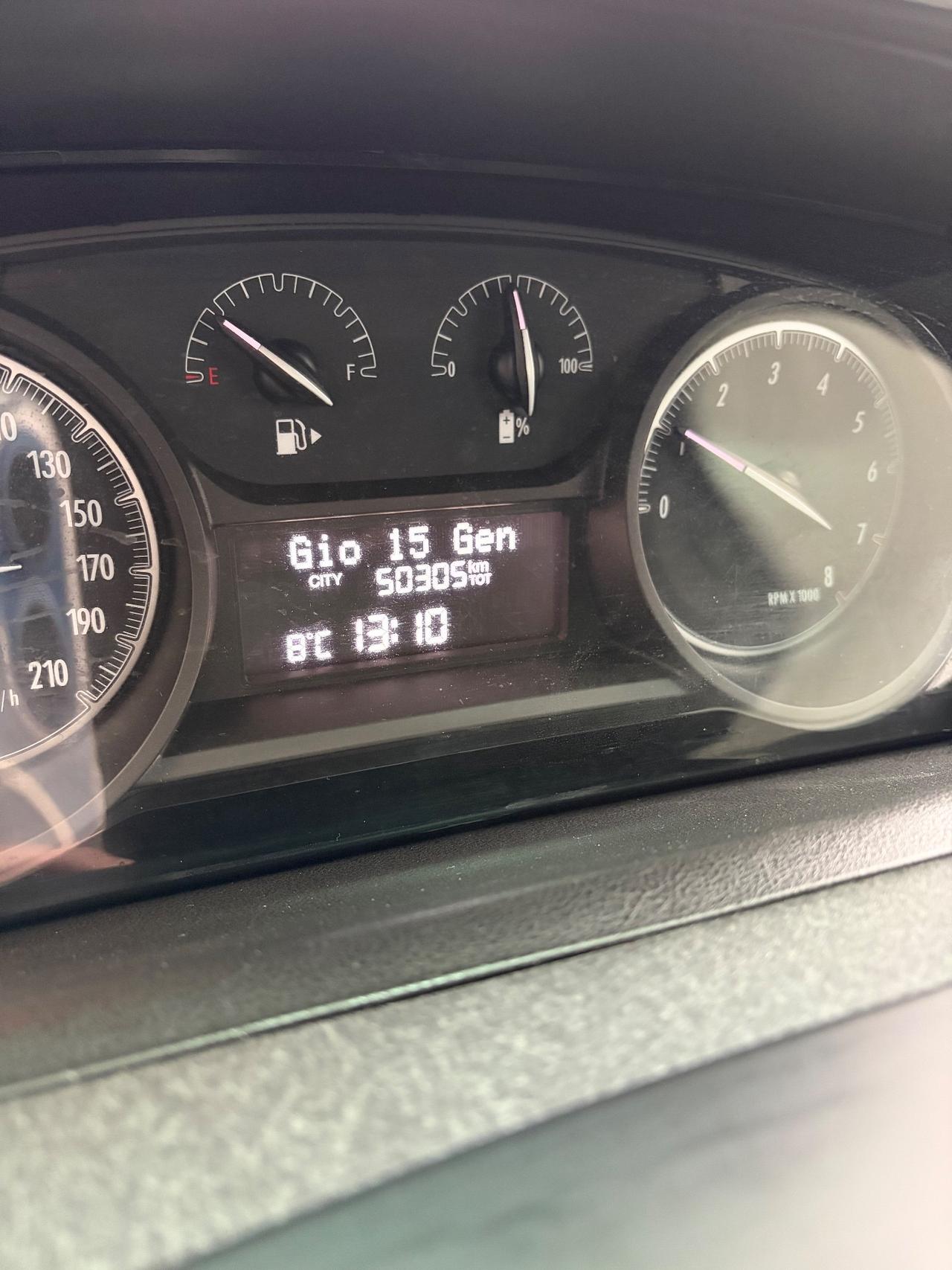 Lancia Ypsilon 1.0 Firefly hybrid silver