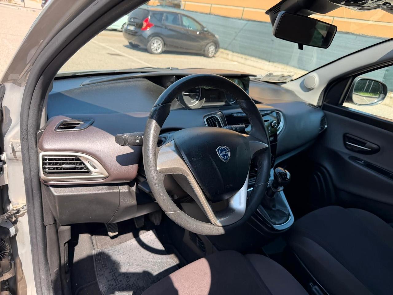 Lancia Ypsilon 1.2 - NEOPATENTATI - 12 MESI DI GARANZIA -