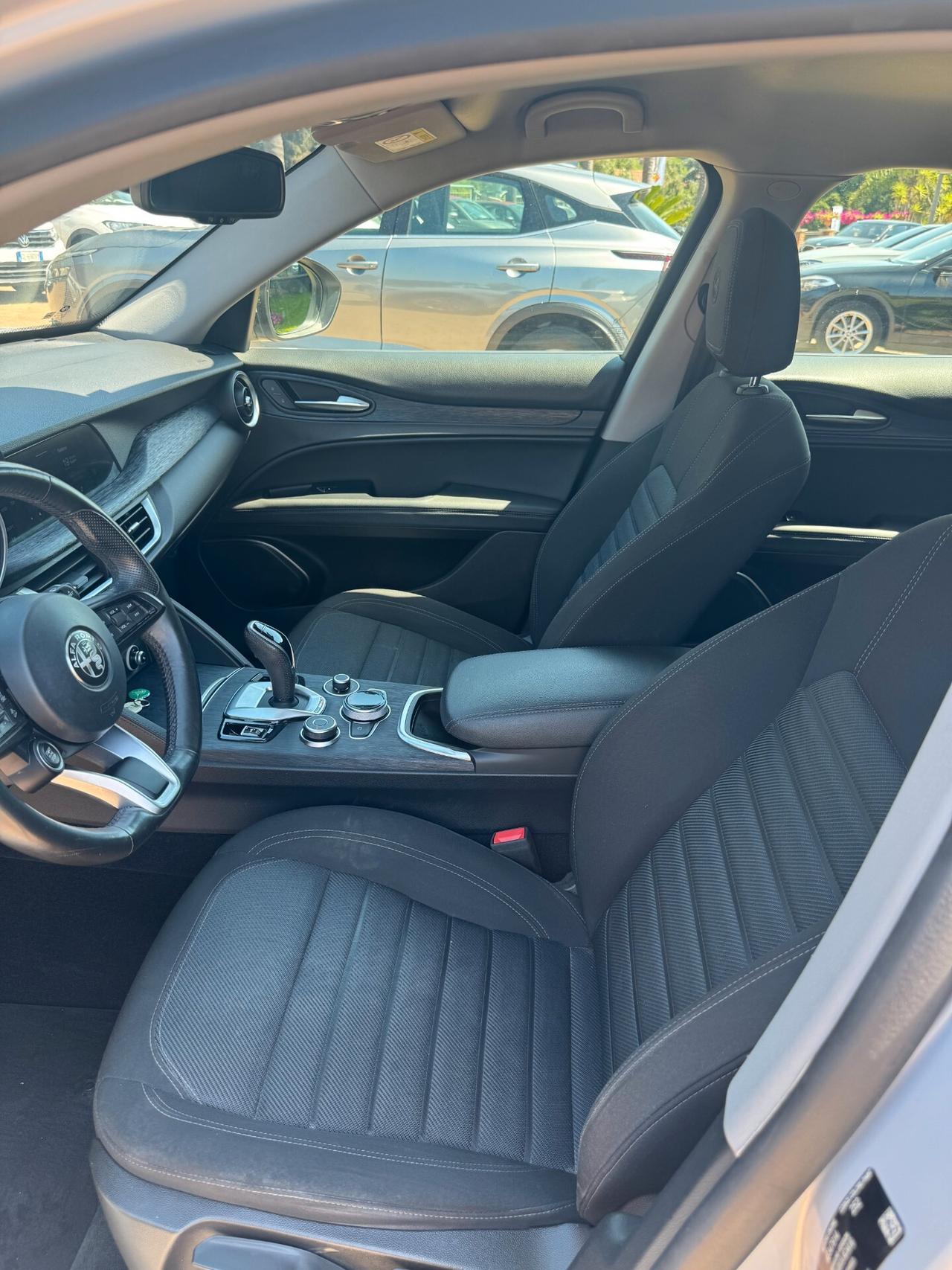 Alfa Romeo Stelvio 2.2 Turbodiesel 160 CV AT8 RWD Business