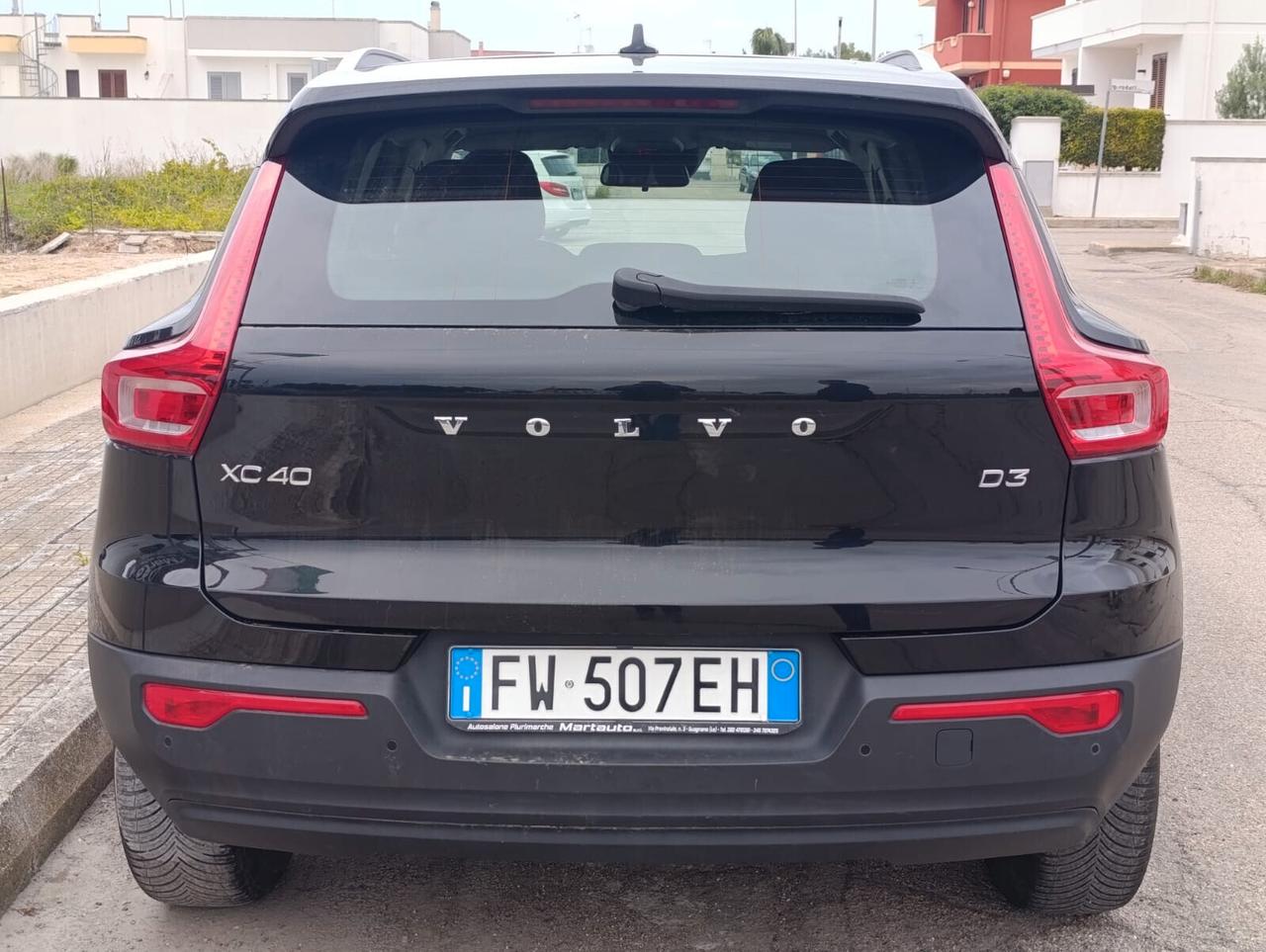 VOLVO XC40 D3 AWD GEEARTRONIC LED/NAV/SENS.POSTERIORI/
