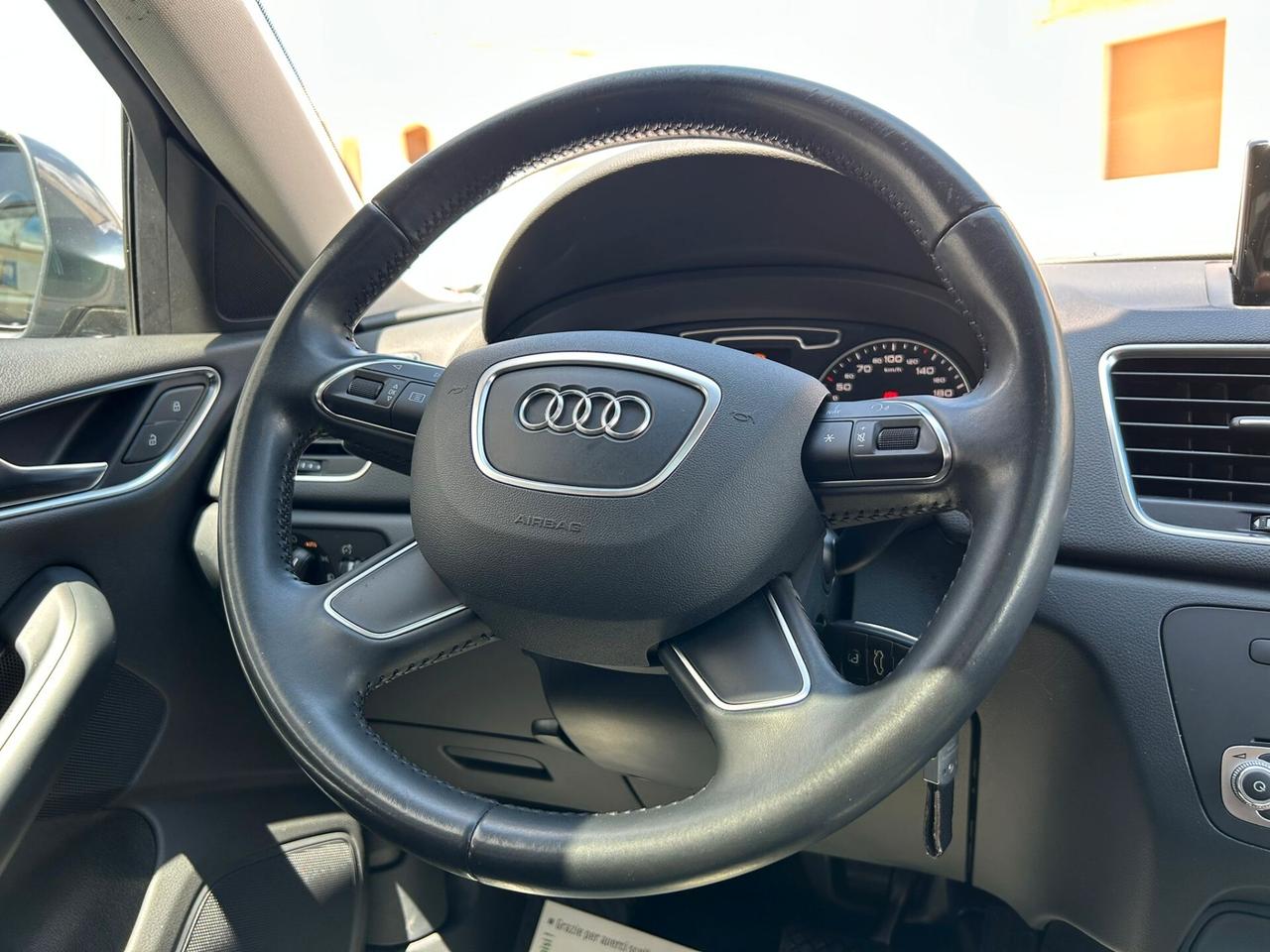 Audi Q3 2.0 TDI 140Cv STRONIC/TETTO Km101.000-2014