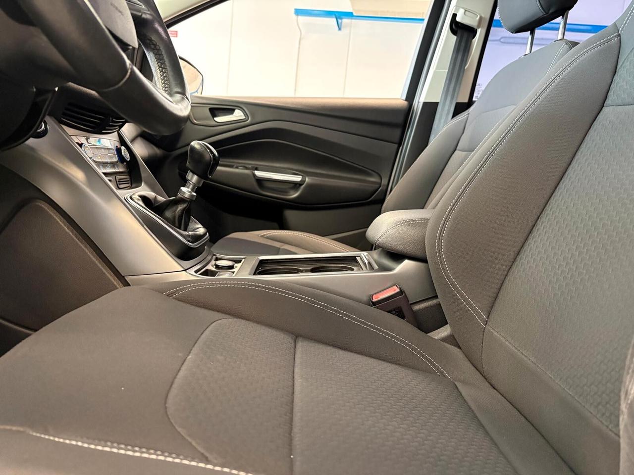 Ford Kuga TITANIUM BUSINESS 1.5 TDCI 120 CV 2WD