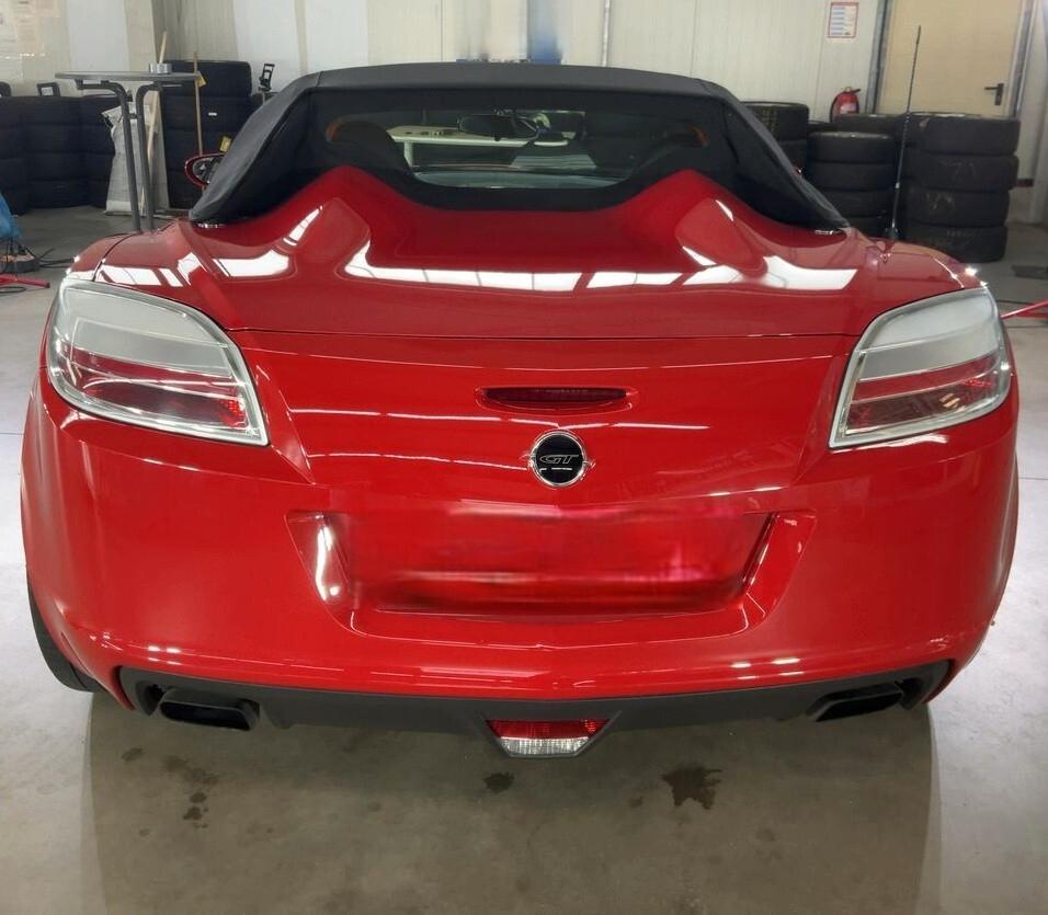 Opel GT 2.0 Turbo 16V