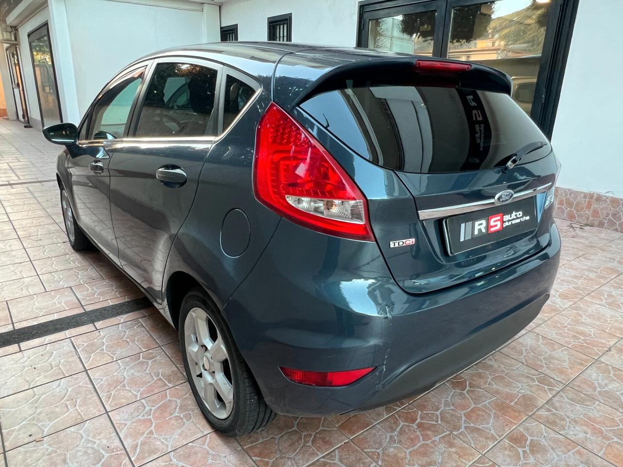Ford Fiesta 1.4 TDCi 70CV 5 porte Titanium