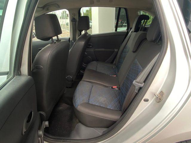 RENAULT Clio 1.2 16V TCE 100CV SporTour