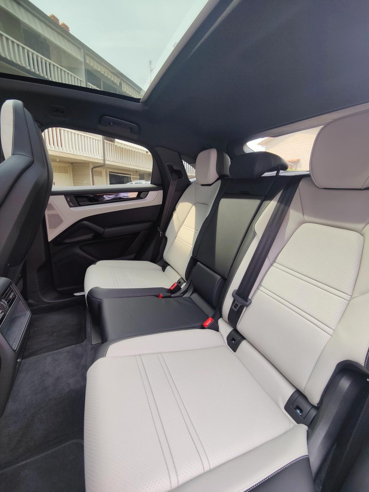 Porsche Cayenne Coupé 3.0 V6 E-Hybrid