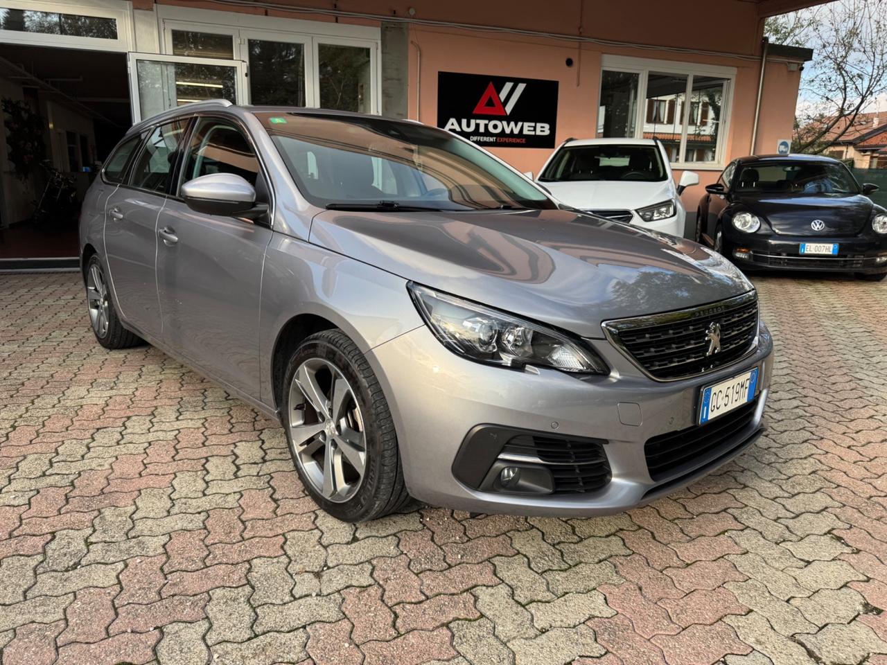 Peugeot 308 BlueHDi 130 S&S EAT8 SW Allure* FULL OPTIONAL *