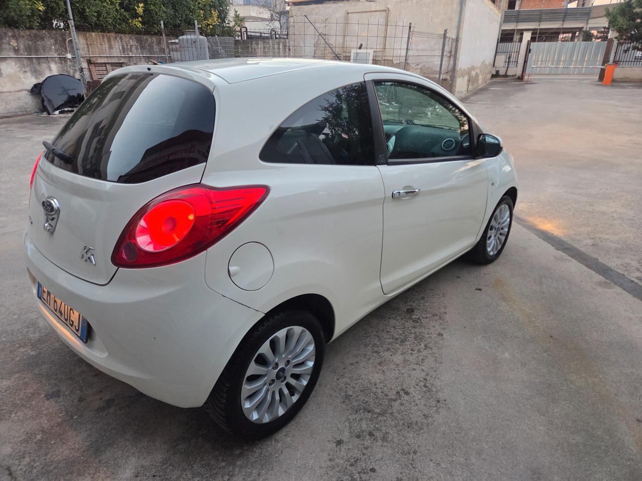Ford Ka 1.3 TDCi 75CV Titanium