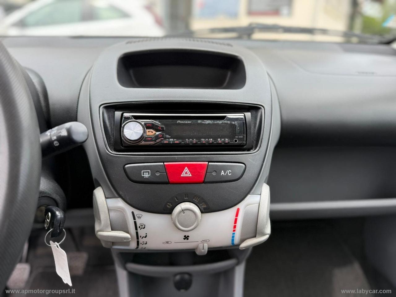 TOYOTA Aygo 1.0 12V VVT-i 3p. Sol