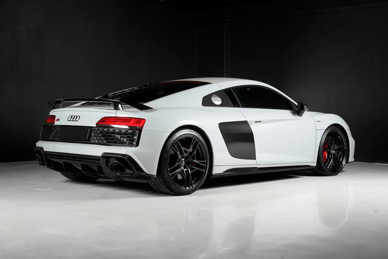 Audi R8 Performance V10 620hp Quattro