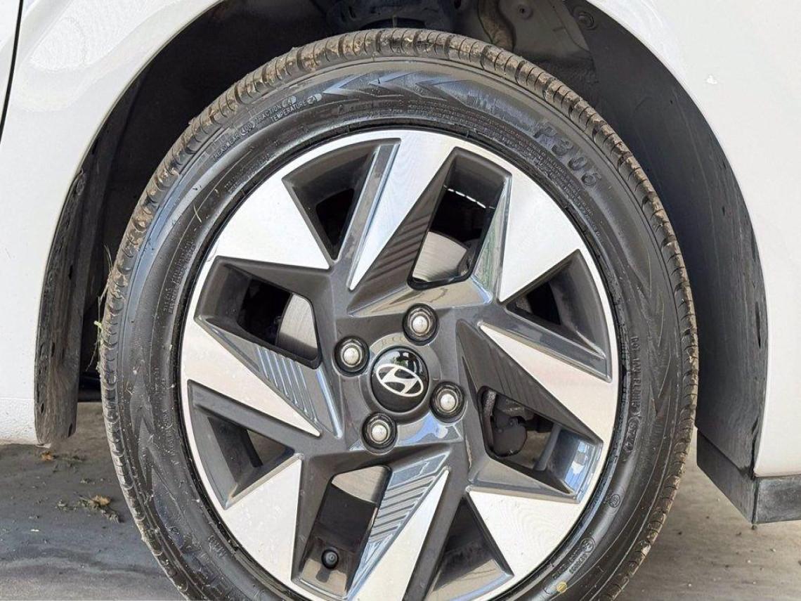 HYUNDAI i10 1 0 mpi connectline navi pack