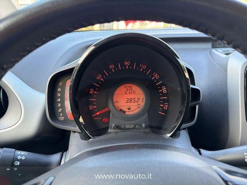 Toyota Aygo Aygo 5p 1.0 x-play my15