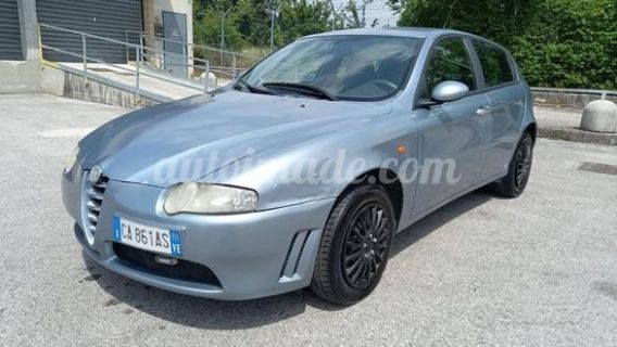 ALFA ROMEO 147 1.6i 16V T.S. (105 CV) cat 5p. Dist.