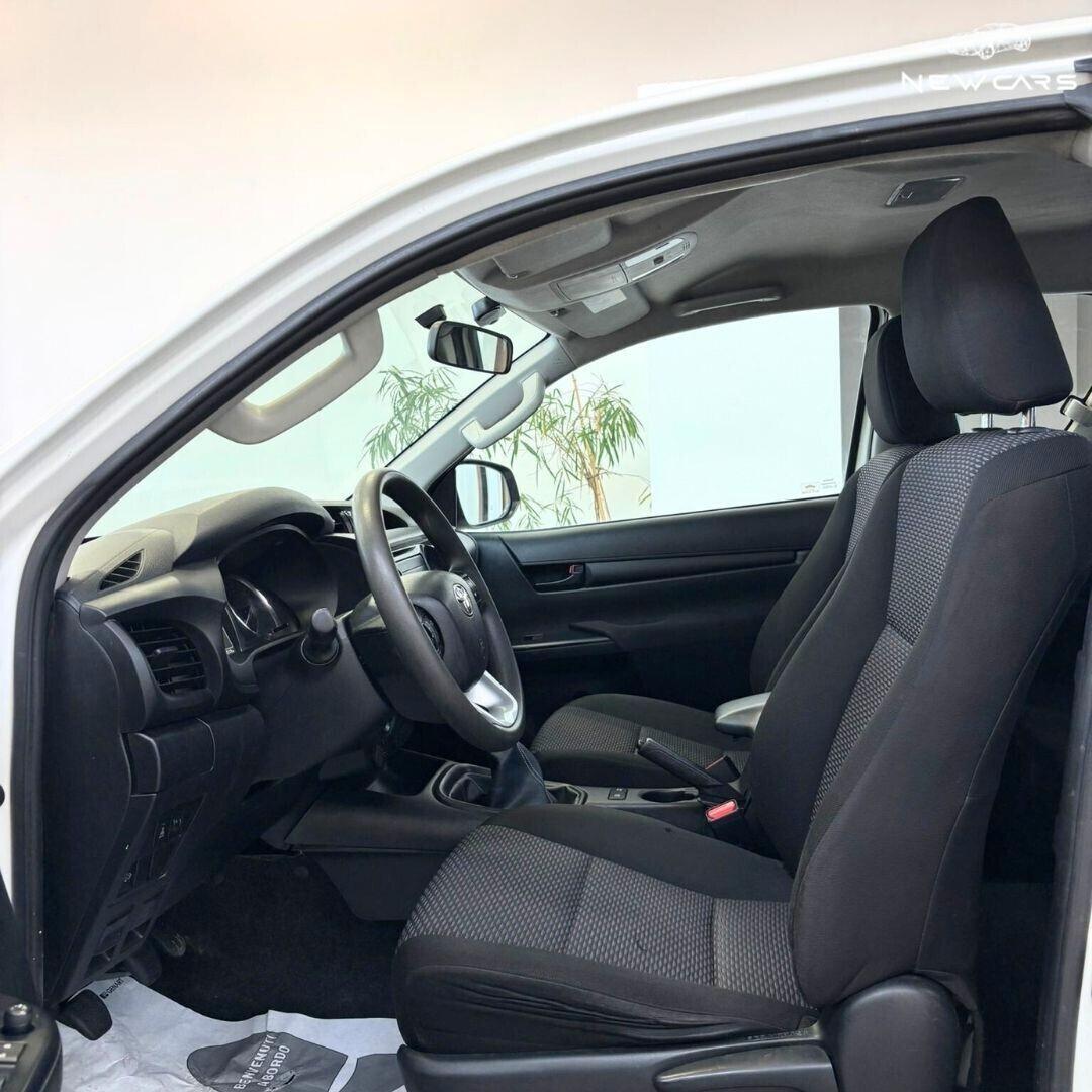 Toyota Hilux 2.4 D-4D 4WD 4 porte Extra Large Comfort
